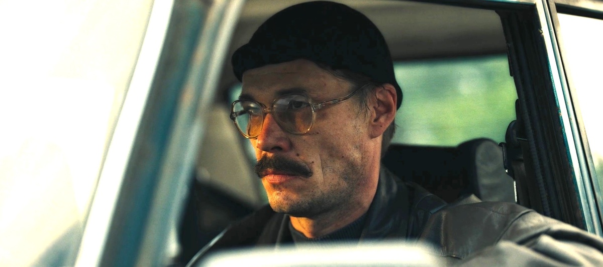 Кадр из т/с «Лихие».