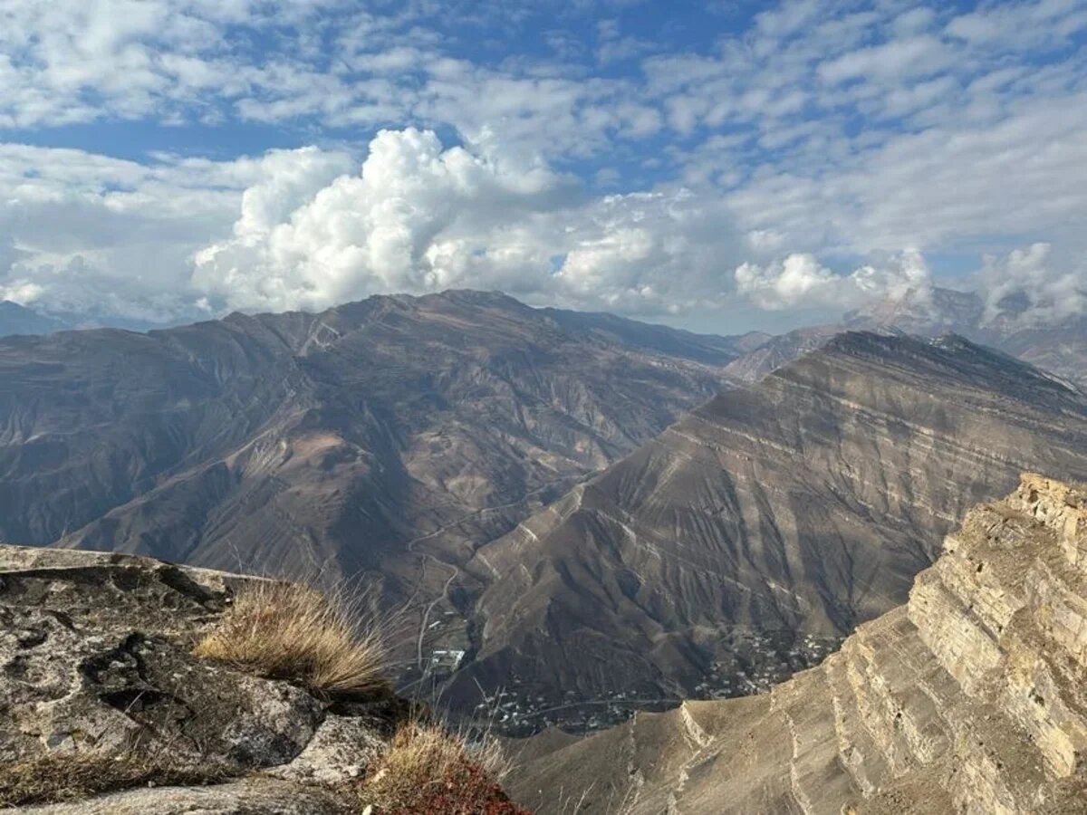    В Дагестане в ноябре заметно теплее чем в Петербурге. Фото "СканТур"