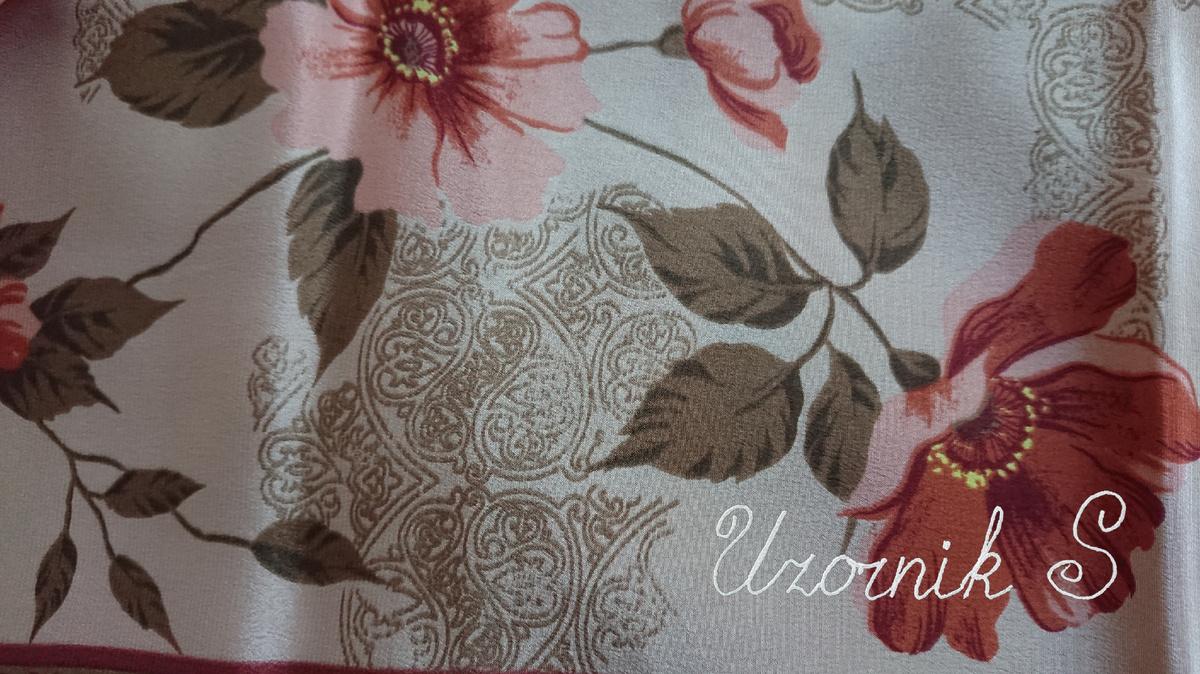 Фрагмент платка "Камелия", фото автора