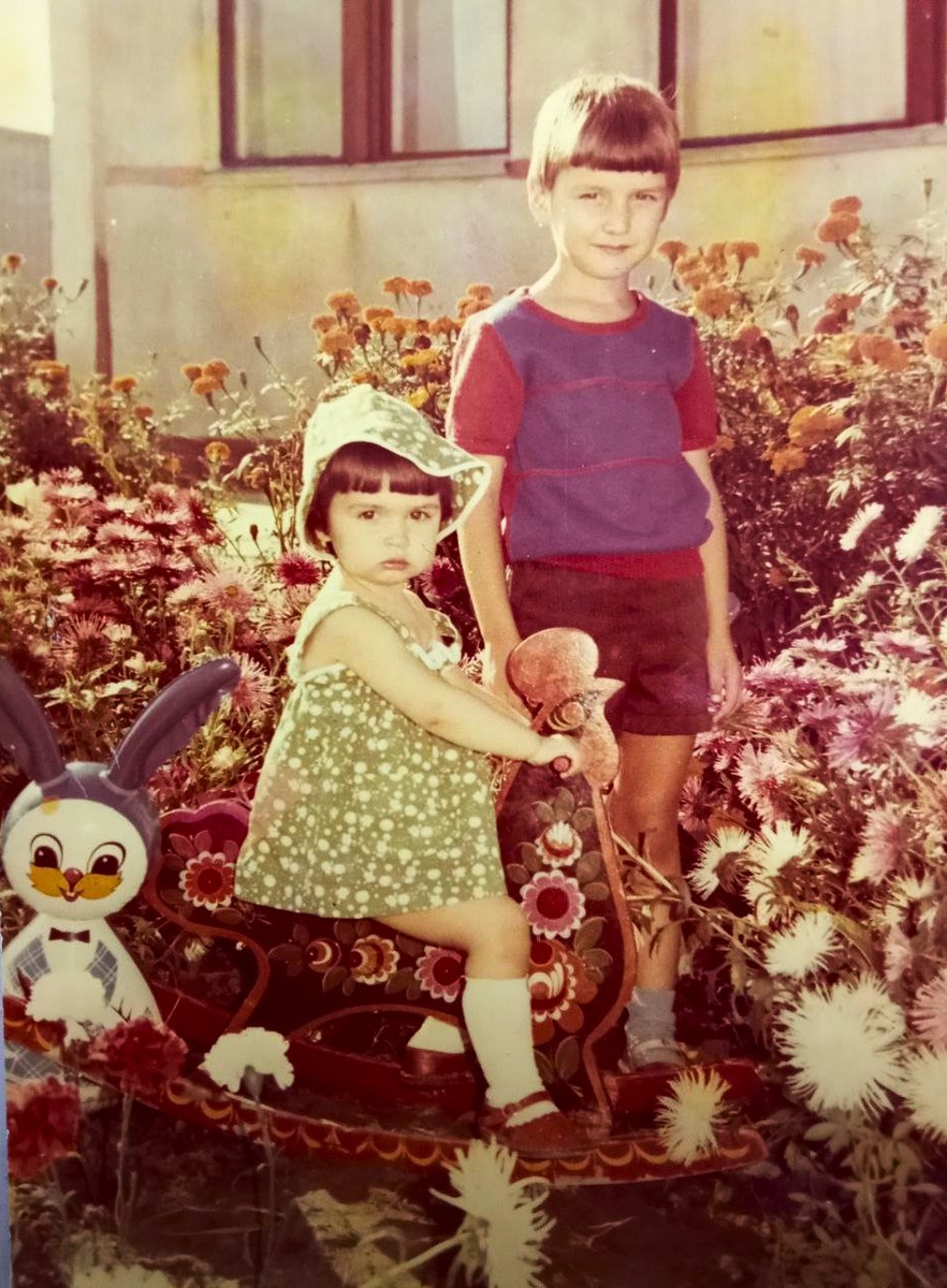 Женечка и Катюша. Примосркий край, 1985 год.
