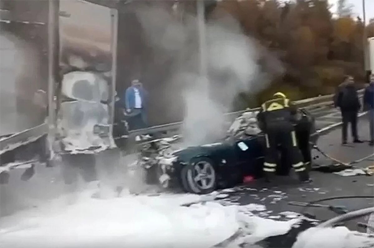    Чудом спасенный.