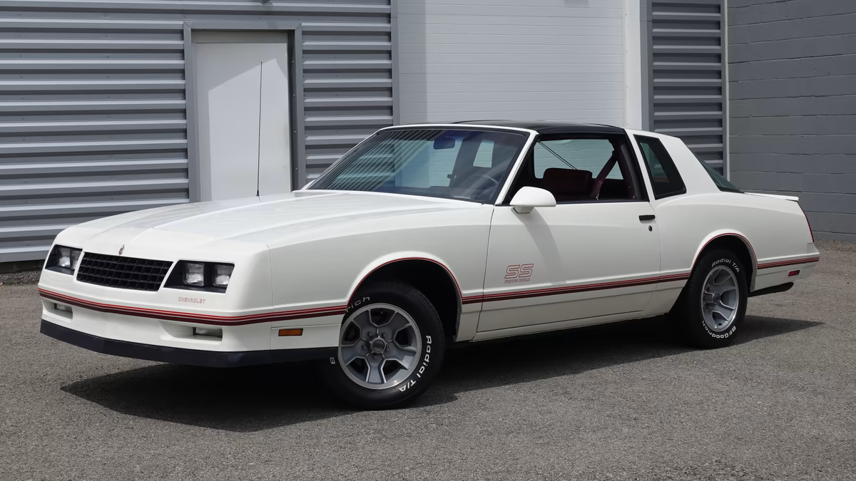 Chevrolet Monte Carlo SS Aerocoupe 1987 - 30 000 долларов