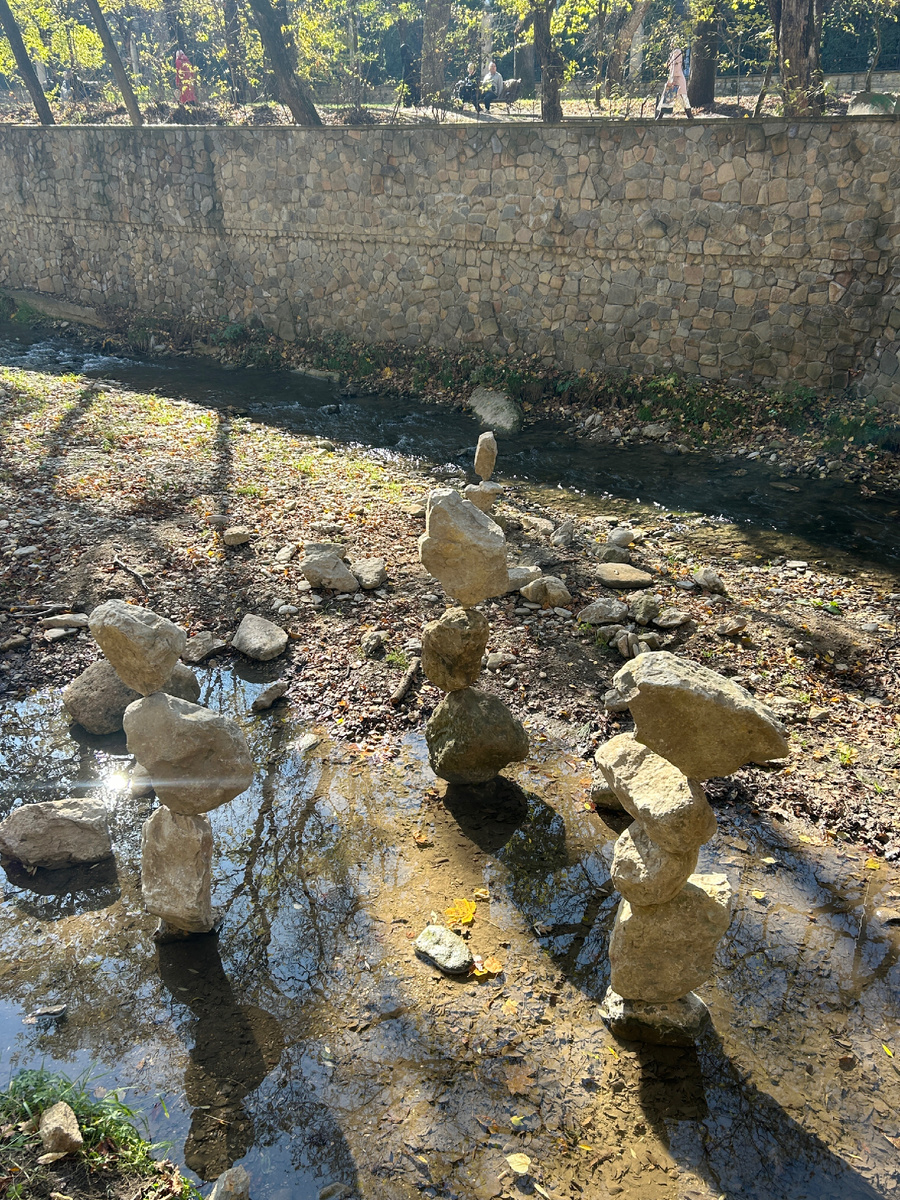 Балансирующие камни