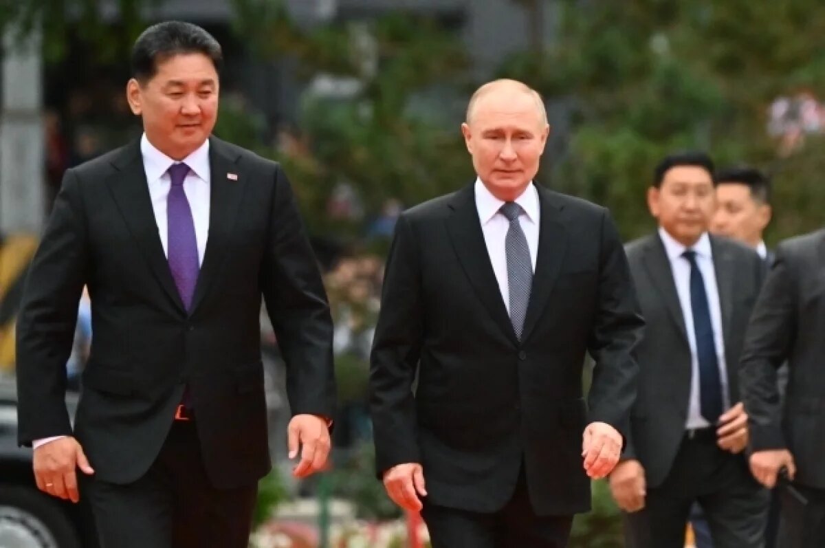    Боуз назвал МУС «шоу клоунов» за жалобу к Монголии из-за визита Путина