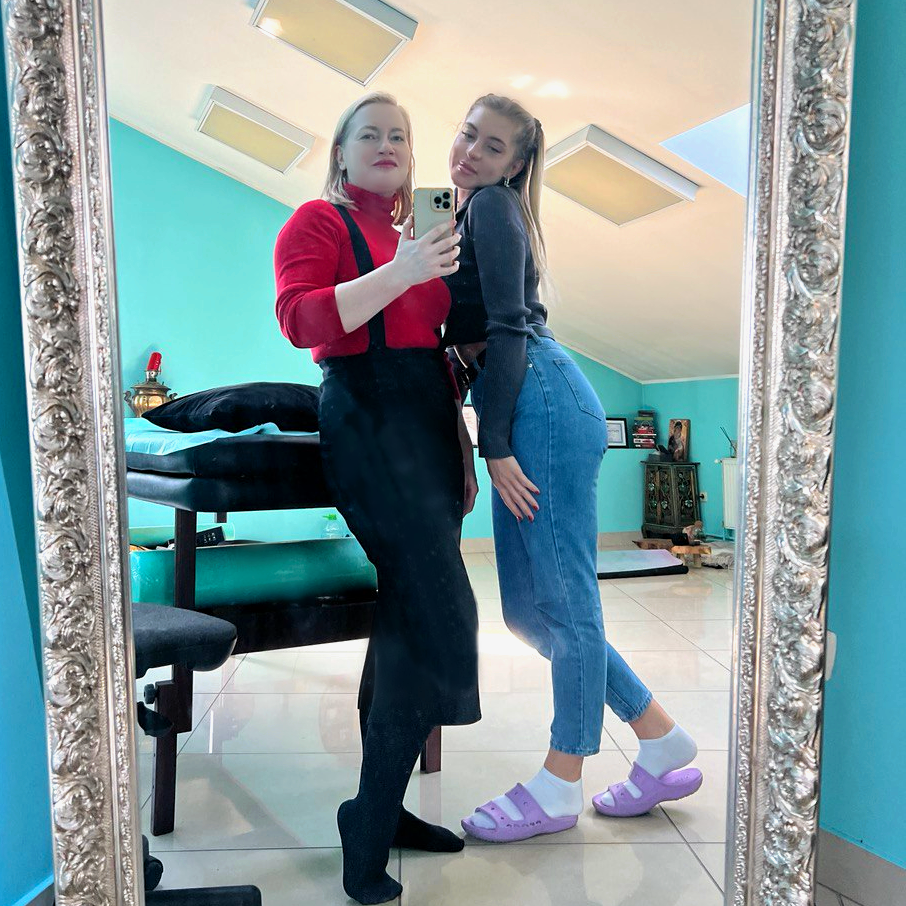 личное фото, мы с Викой в моей рабочей студии