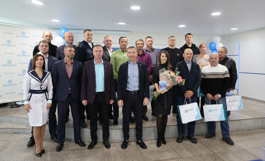    Источник фото: АО "Восточный порт"