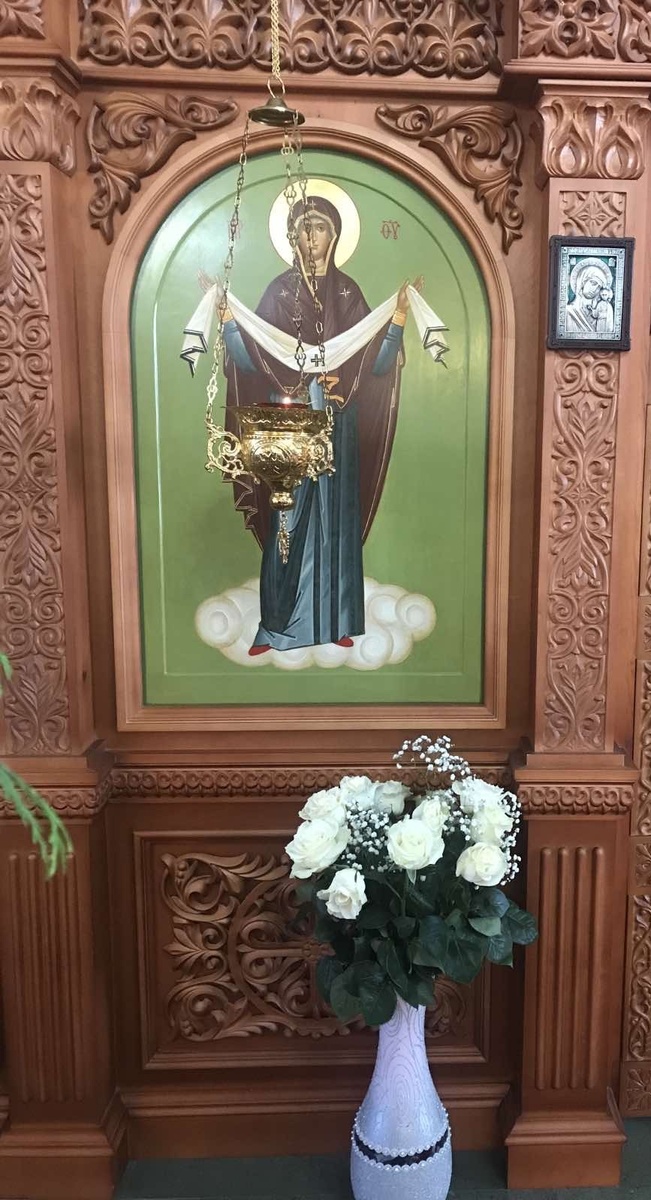 Икона «Покров Пресвятой Богородицы».