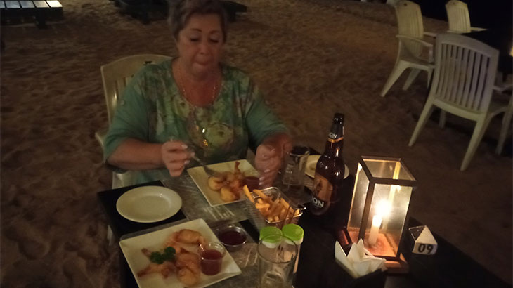 В ресторане на Шри-Ланке.