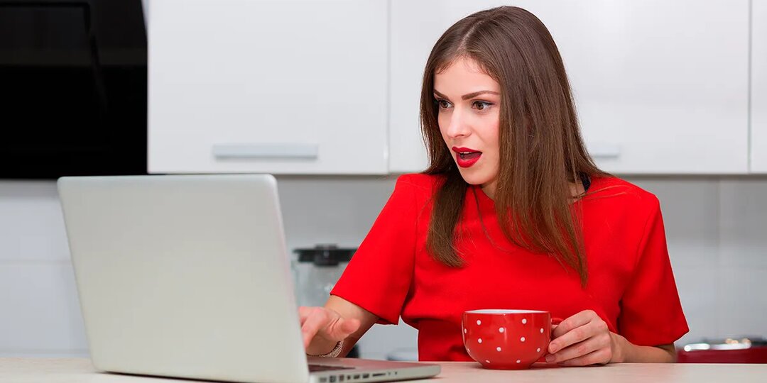 Это нужно добавлять в кофе вместо сахара: гастроэнтеролог оценил эффект на себе