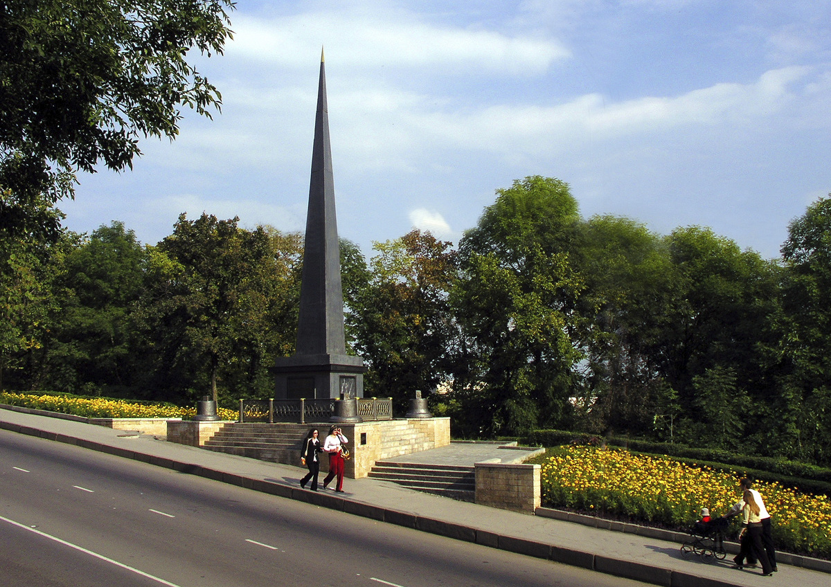    Почему губернатору Артамонову не удаётся стать «своим» для Липецкой области