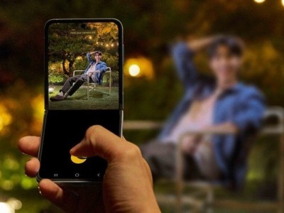    Складные смартфоны Samsung W25 и W25 Flip показали на рендерах