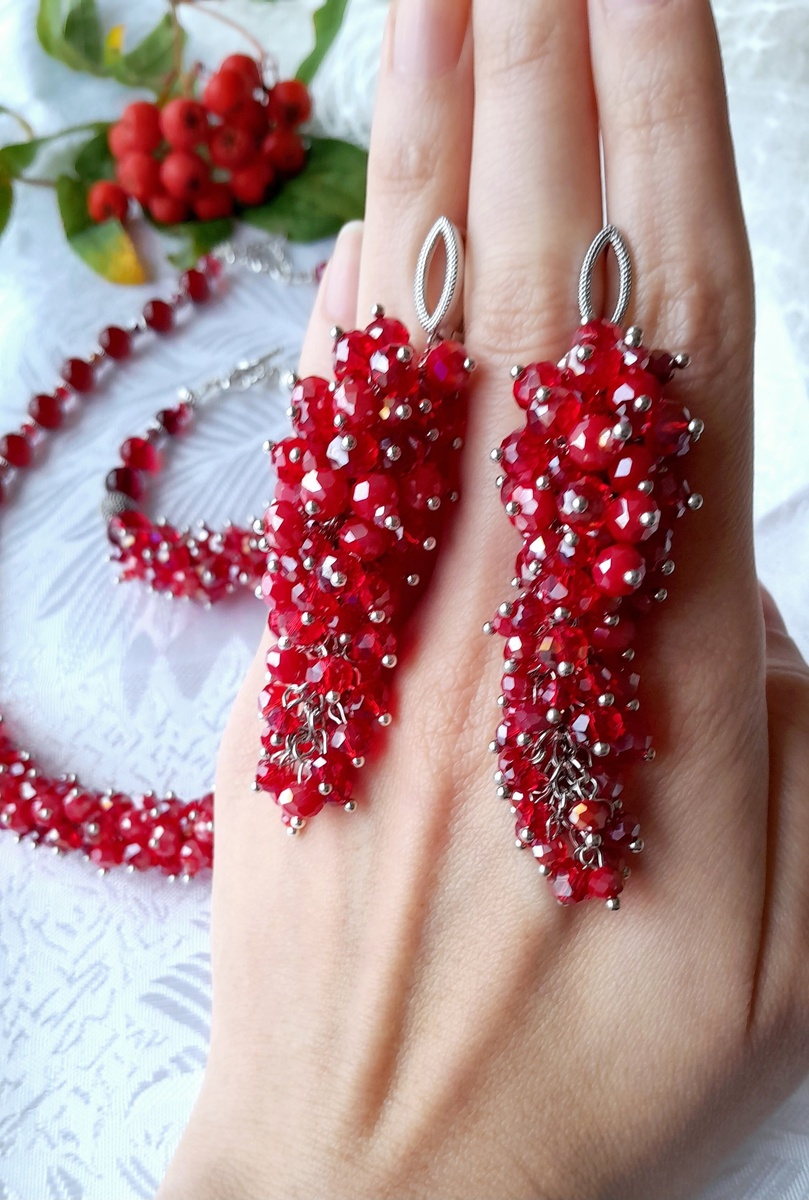 Серьги-гроздья из хрустальных бусинок.  Английский замочек. 