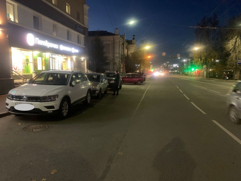    Семь машин, мешавших проезду в центре Петрозаводска, увезли на штрафстоянкуГАИ Петрозаводска