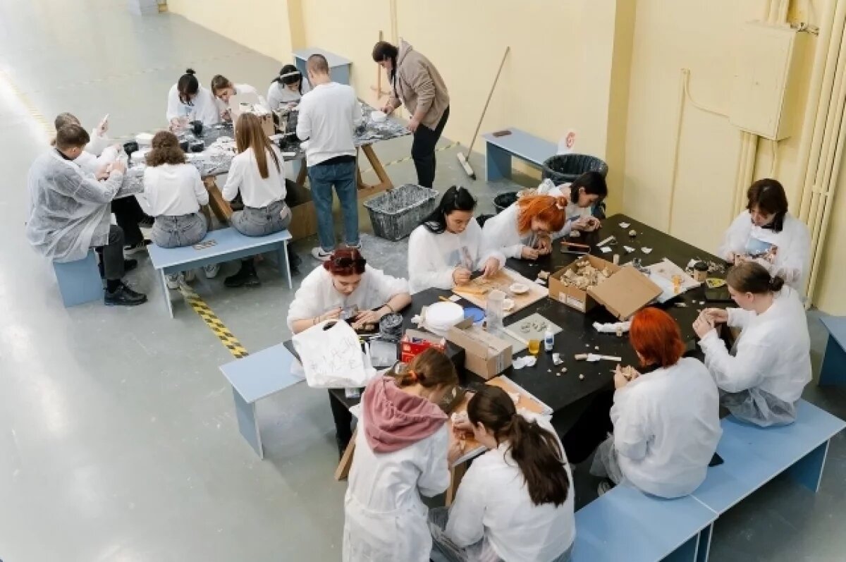    В Москве продолжается стажировка студентов-реставраторов из новых регионов