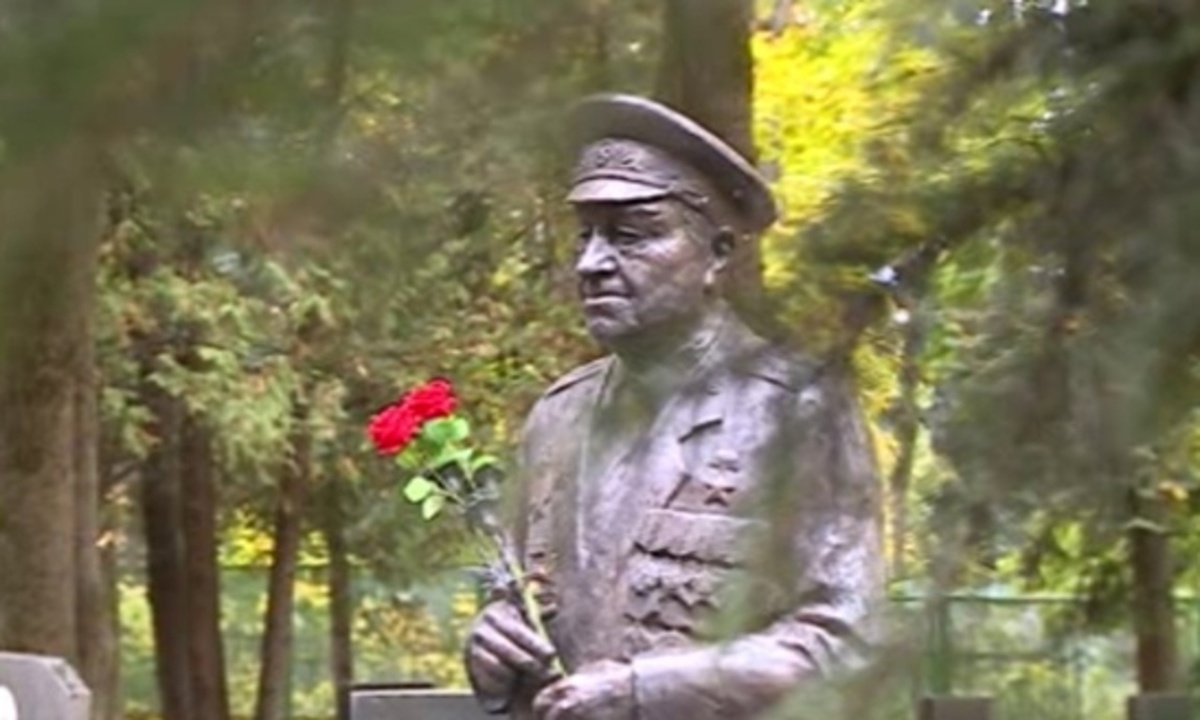    В Курске сегодня вспоминают Михаила Булатова