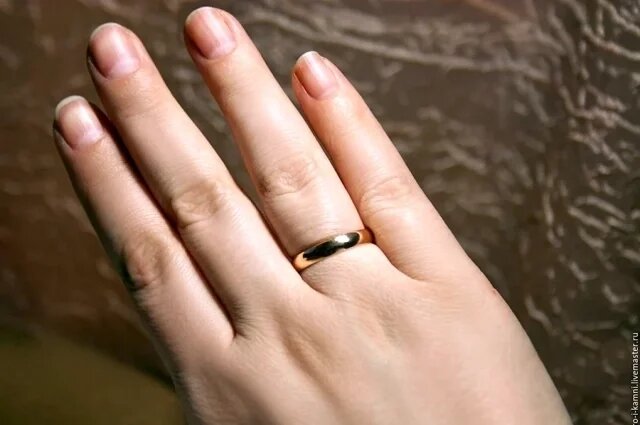    Почему нельзя надевать чужое обручальное кольцо?