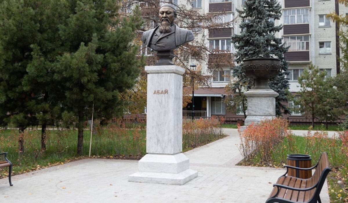     Бюст. Источник: kzn.ru Автор фото: Пресс-служба администрации Казани