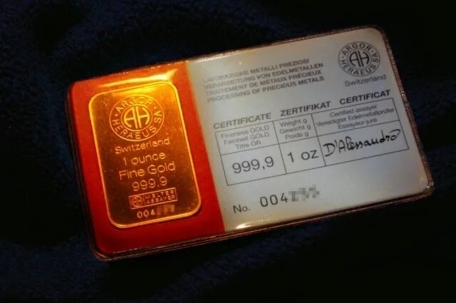    1 тройская унция золота — мера массы драгоценных металлов/