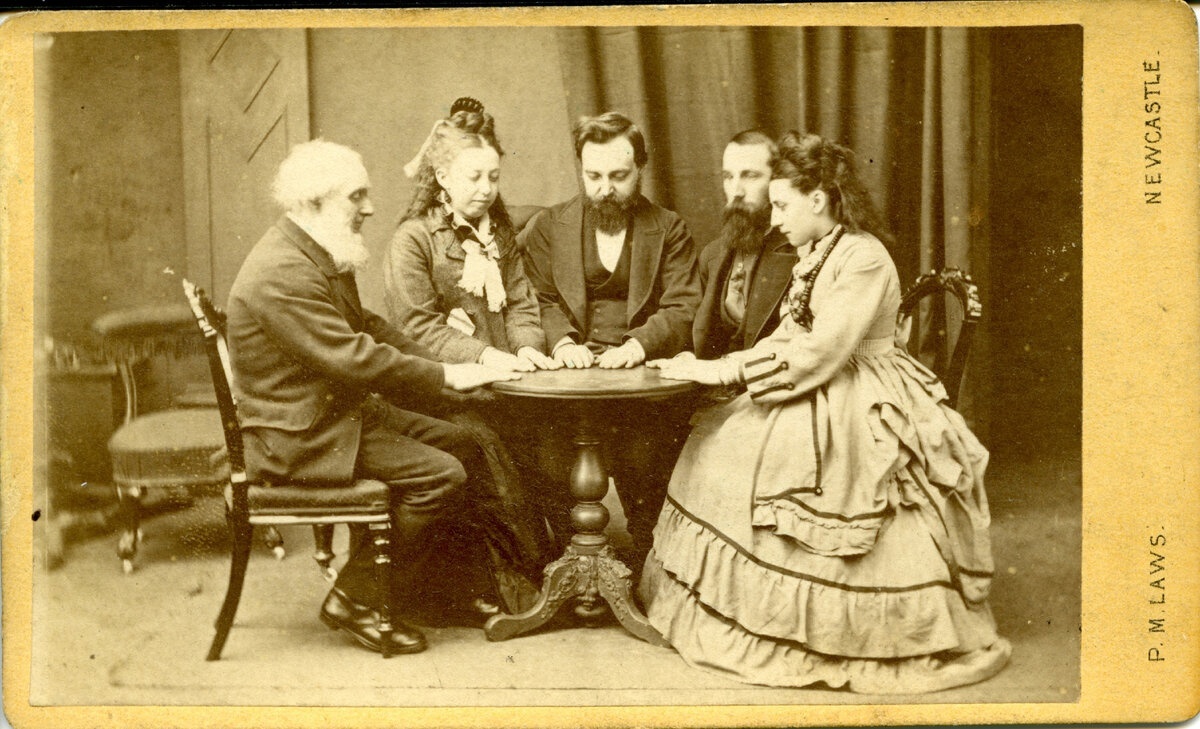 Европейский спиритический кружок конца XIX