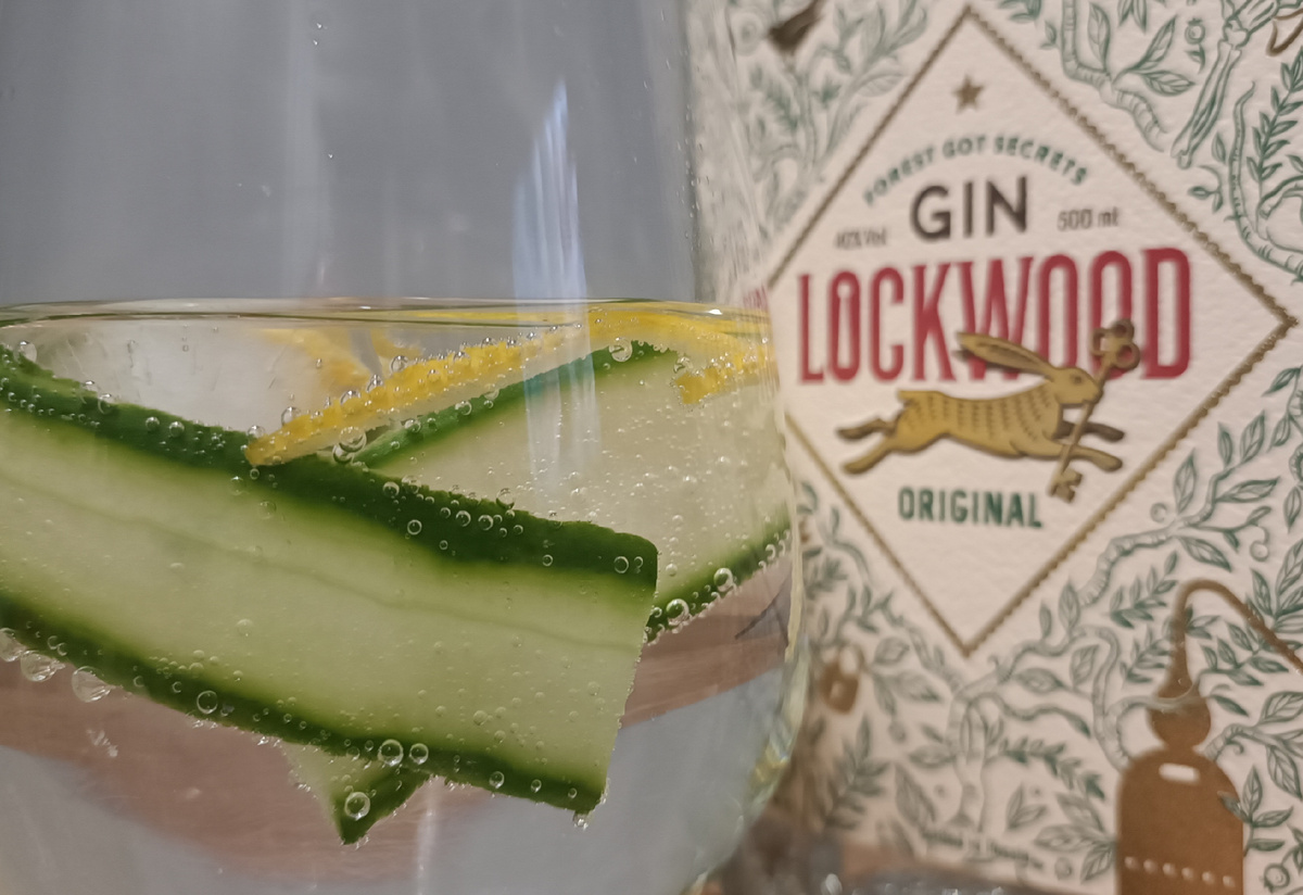 Неожиданно дял себя - огурец очень не плох в джинах