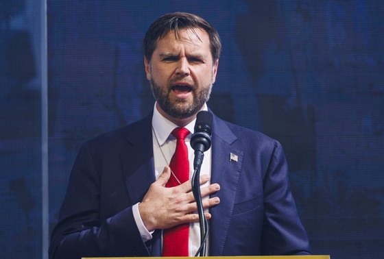    Джей Ди Вэнс