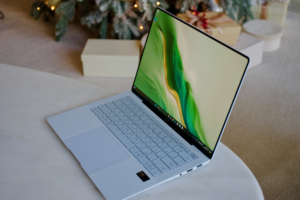    HONOR MagicBook Art 14