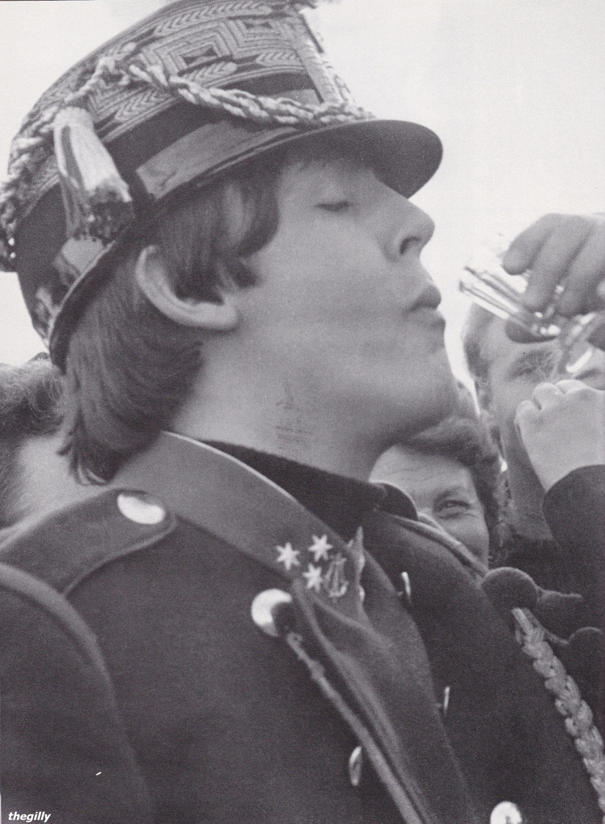 "Без ПОЛ-литры не разберёшься!" The Beatles на съёмочной площадке Help! в Обертауэрне, 1965 г. Фото: John Howard