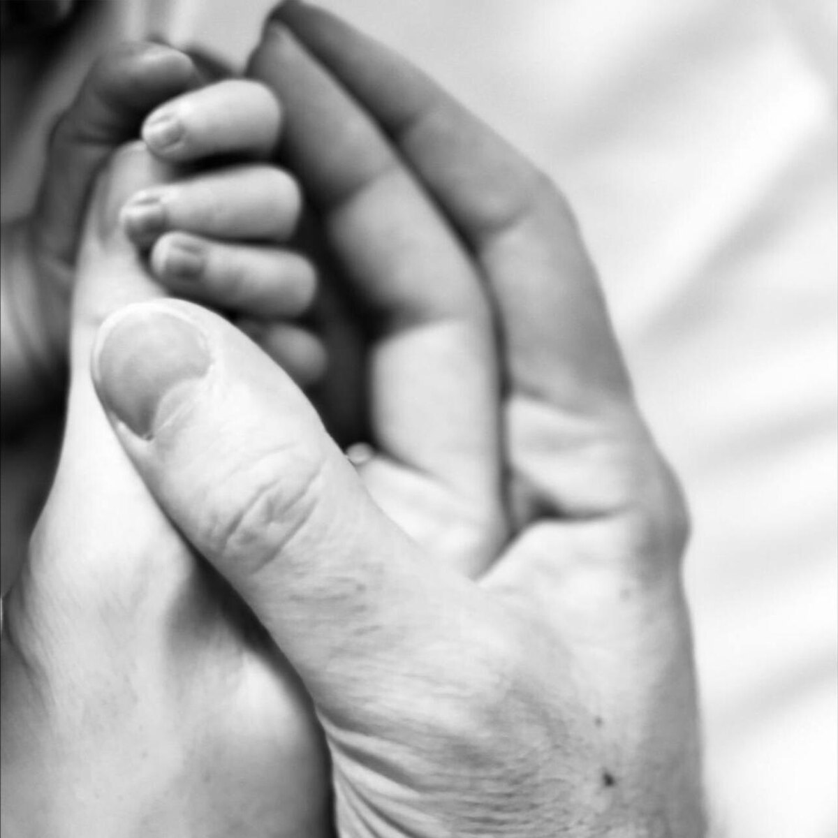    Сати Казанова с мужем и ребенком Соцсети