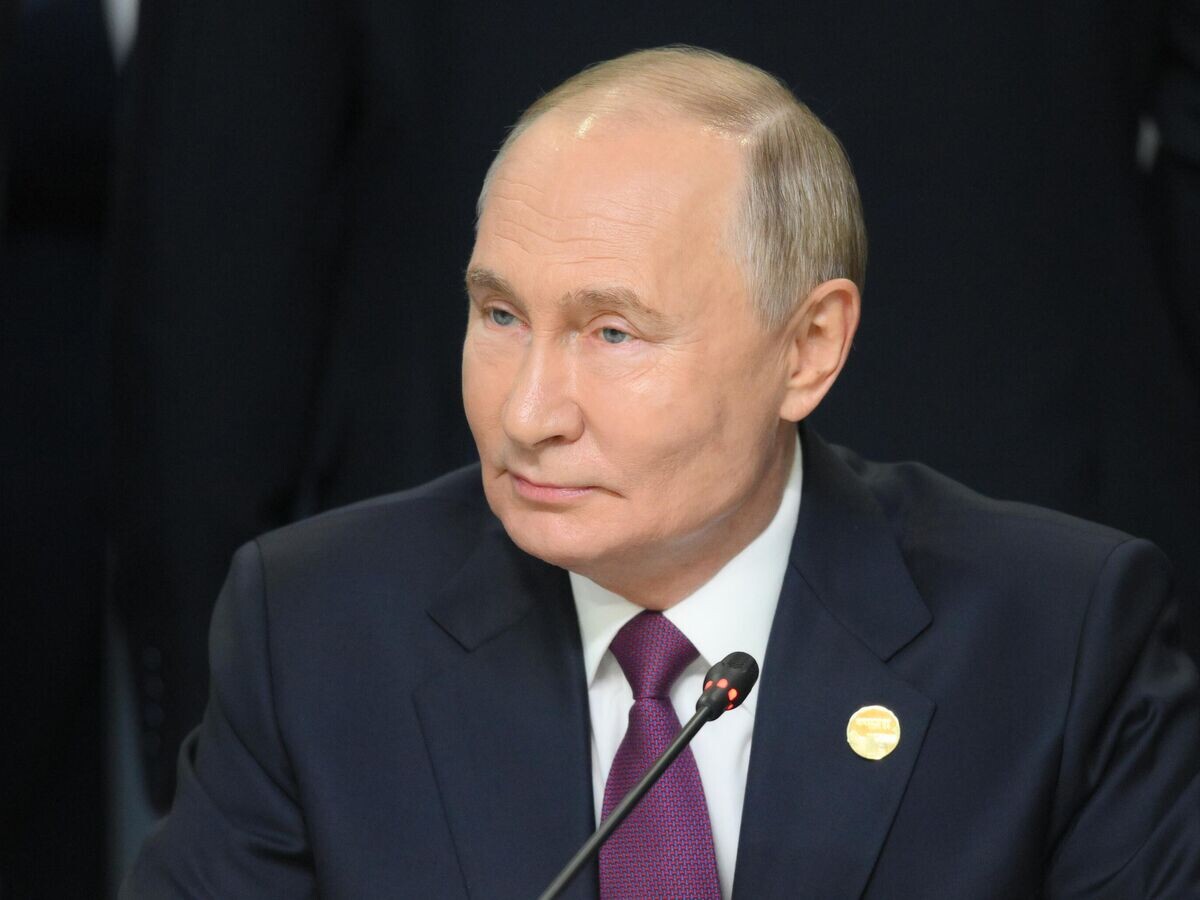    Президент России Владимир Путин на пленарном заседании XVI саммита БРИКС в формате "БРИКС плюс/аутрич"© Фотохост-агентство brics-russia2024.ru