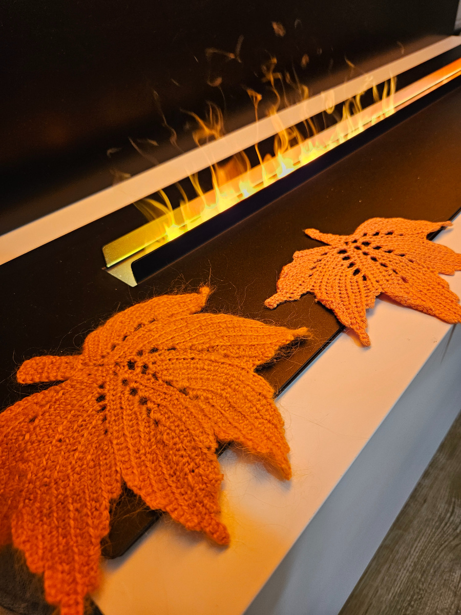 Кленовый лист, вязание крючком, фото автора с сайта https://vk.com/id415169906