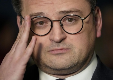    Зеленский, Ким и Кулеба. Социологи спрогнозировали тройку лидеров на президентских выборах Украины