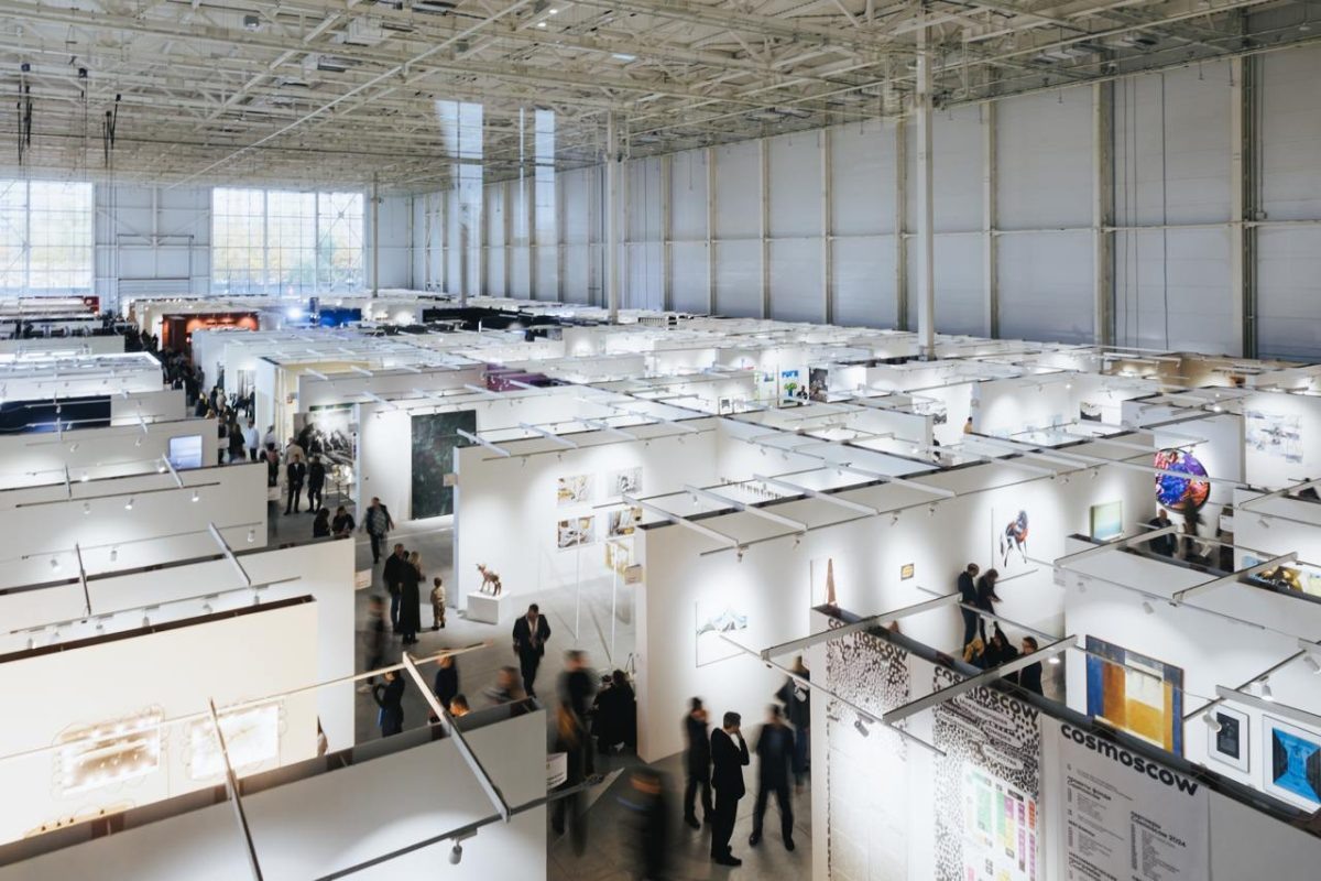    Арсенал представляет работы в статусе музея года