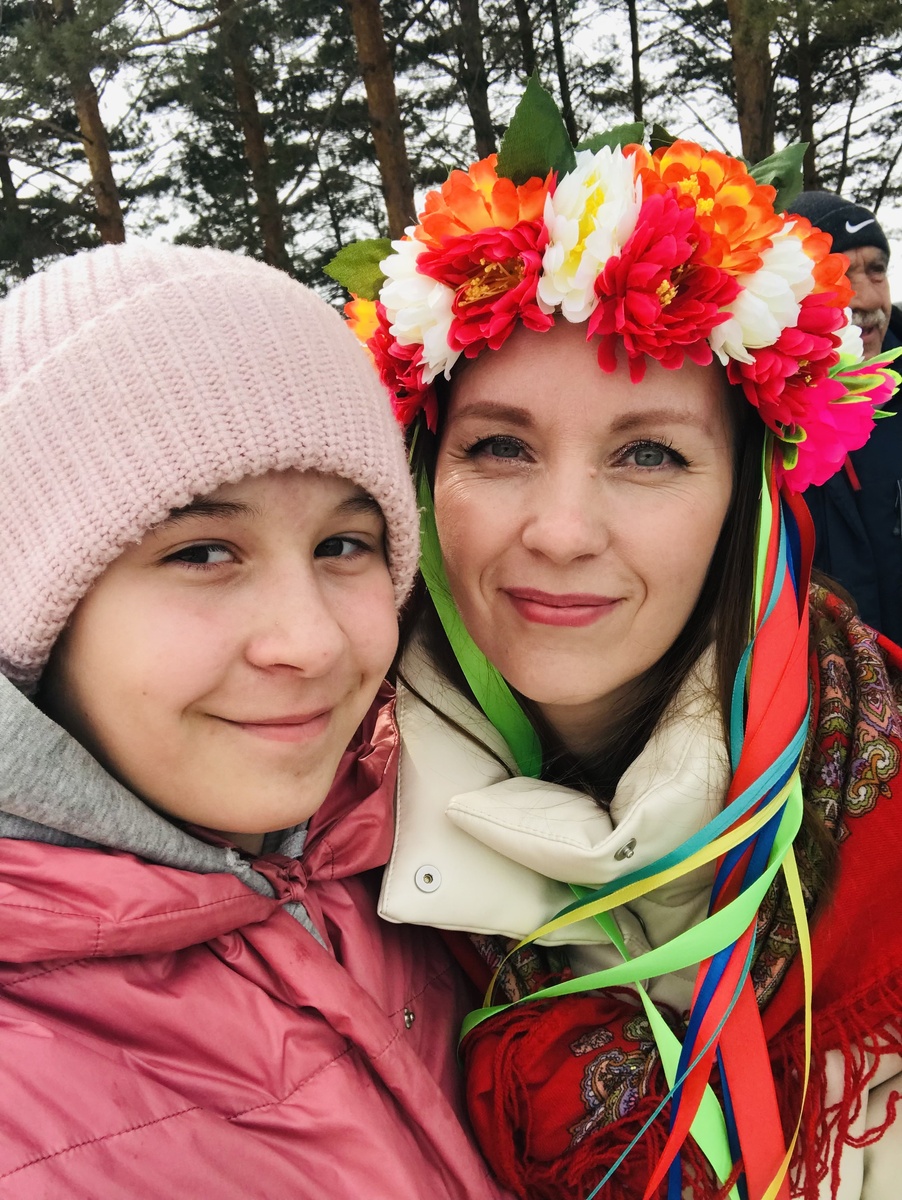 Моя помощница Доченька Соничка