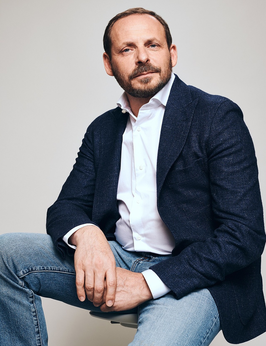 Аркадий Юрьевич Волож – российский предприниматель и программист, сооснователь и бывший генеральный директор ГК «Яндекс»