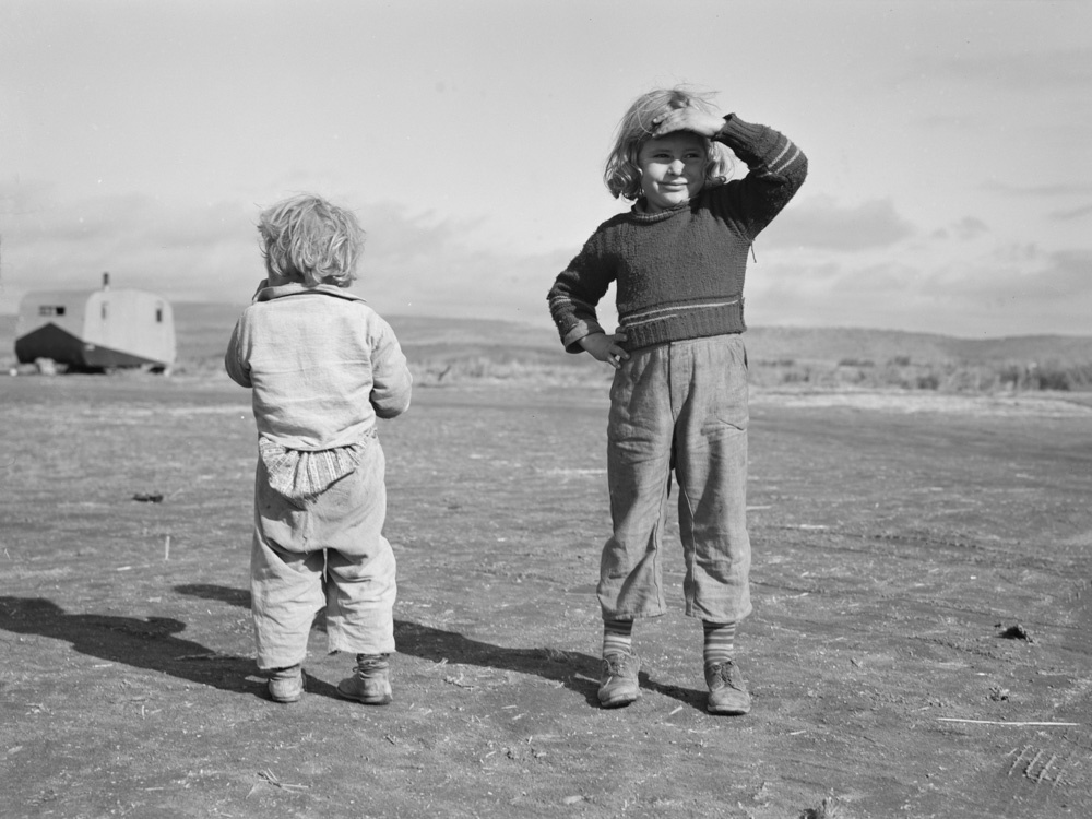 Я оглянулся посмотреть, не оглянулась ли она