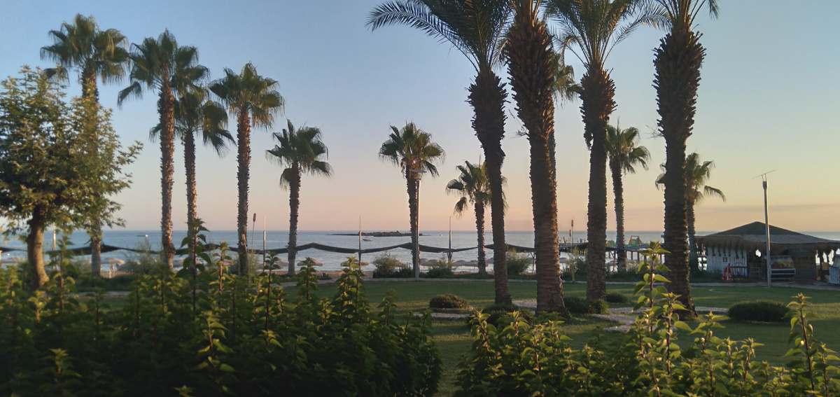 Маленькая часть вида на море