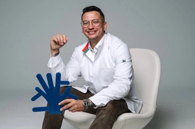    Владимир Малишевский: «Благодаря изобретению хирург может оперировать без ассистента». Фото: АиФ - Тюмень