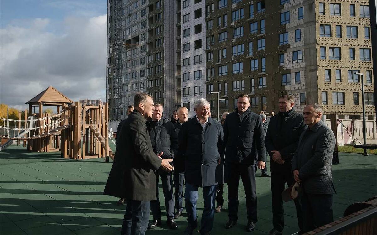    Александр Гусев оценил планы по развитию инфраструктуры Железнодорожного района Воронежа Фото: правительство Воронежской области
