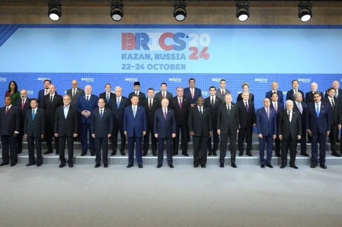    Политолог из США Миршаймер: саммит БРИКС показал, что Путин побеждает Запад