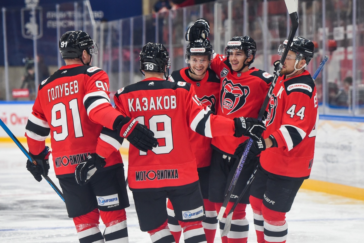 Фото из официальной группы ХК "Молот" https://vk.com/hc.molot