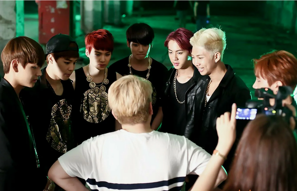 И учтите главное : «Бантан перед лицом Арми должен иметь вид лихой и придурковатый, дабы разумением своим не смущать оных».