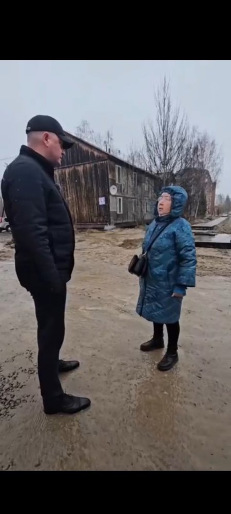    Мэр Пыть-Яха продолжает в ручном режиме инспектировать городское хозяйство