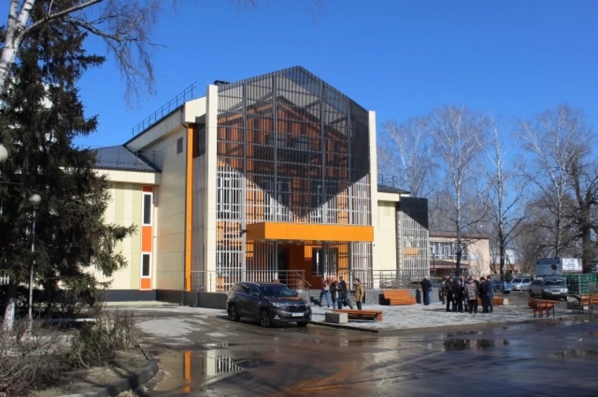    Театр моды и «Каша из топора».