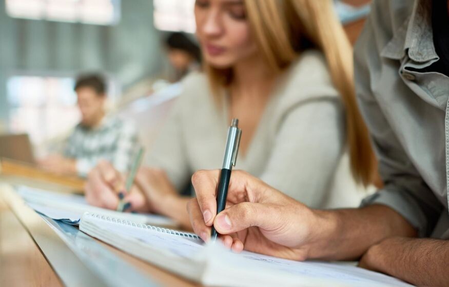    Алименты до 23 лет реальность? Что предложило Министерство юстиции РФ