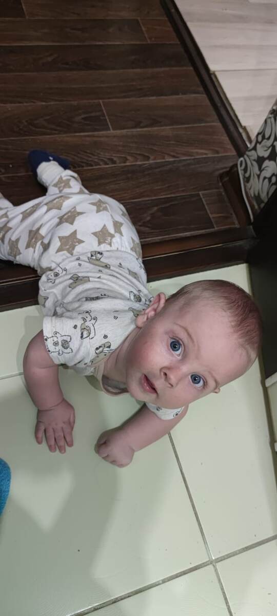 Мой взрослый парняга, ещё один подрастает)