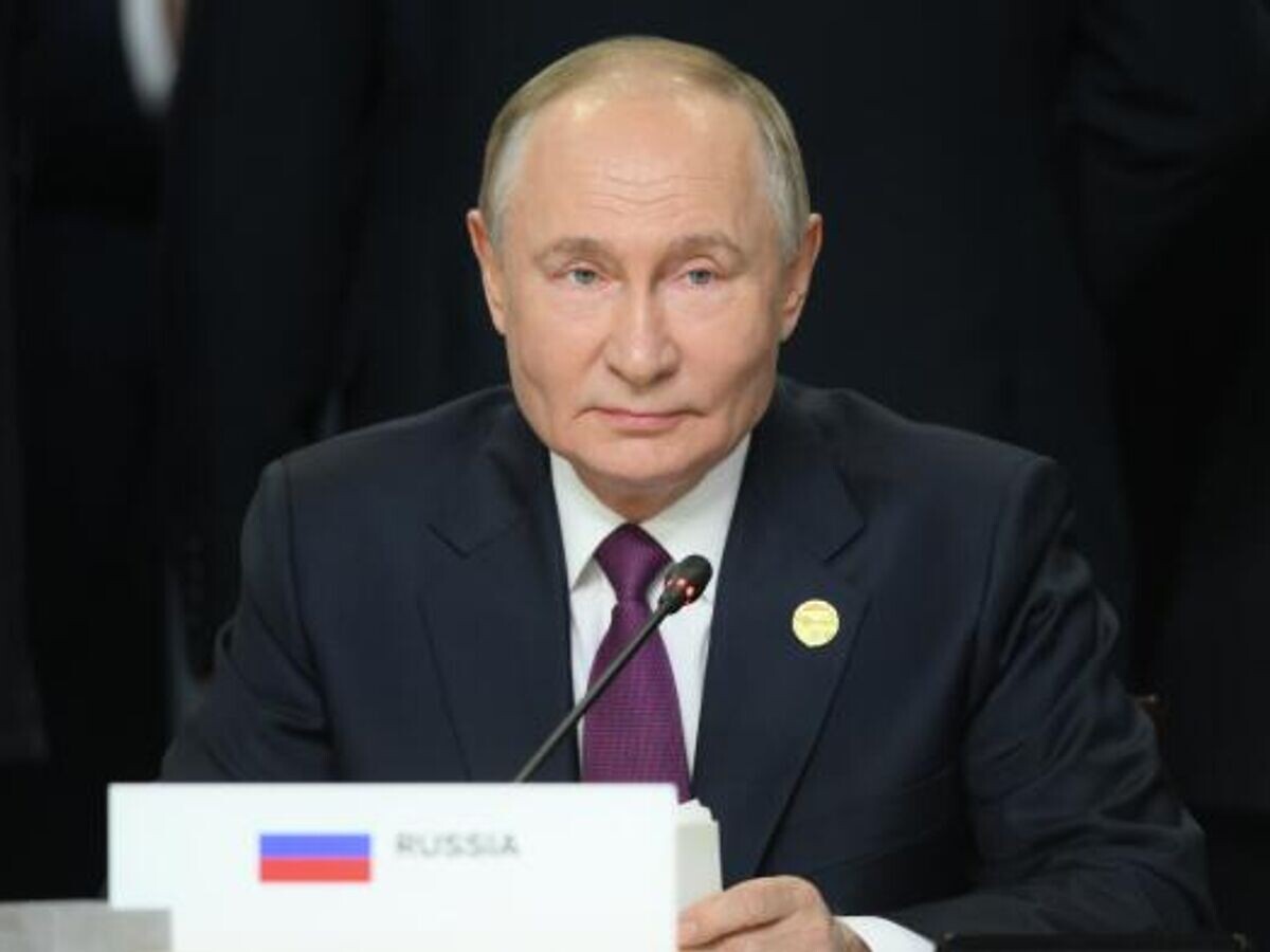    Владимир Путин выступает на пленарном заседании XVI саммита БРИКС в формате "аутрич" / "БРИКС плюс"© Фотохост-агентство brics-russia2024.ru