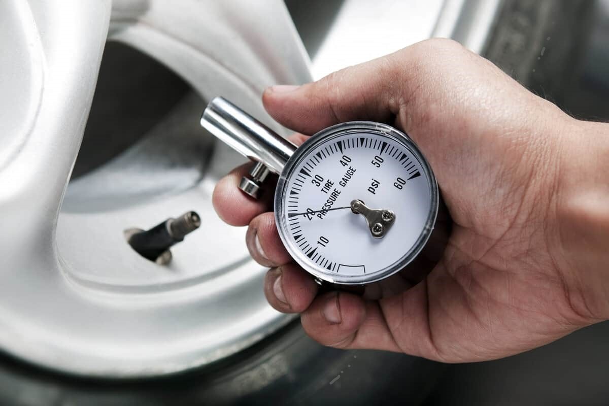 Давление в шинах. Частые ошибки при проверке