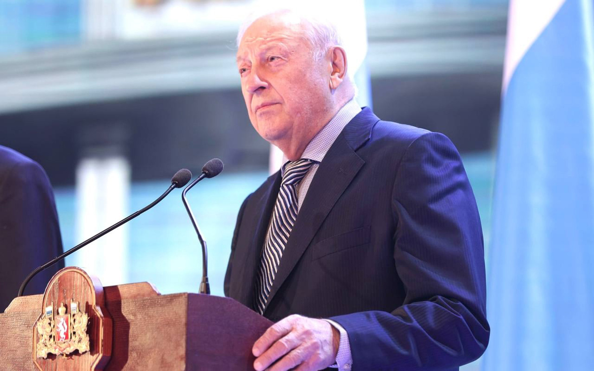 Эдуард Россель выступил с мрачным предупреждением.  Фото: ФедералПресс / Иван Кабанов