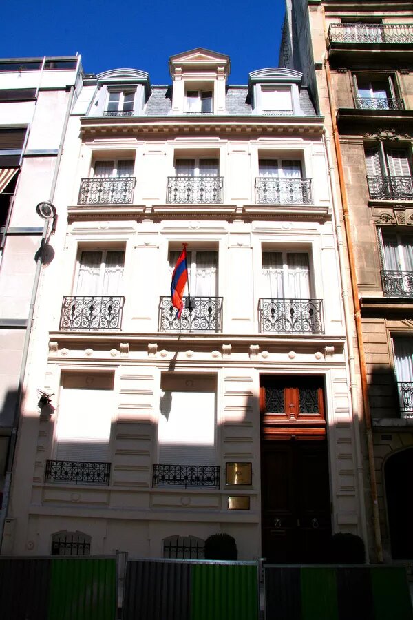 CC BY-SA 2.5 / Georges Seguin (Okki) / Armenian embassy in France 20080511 2