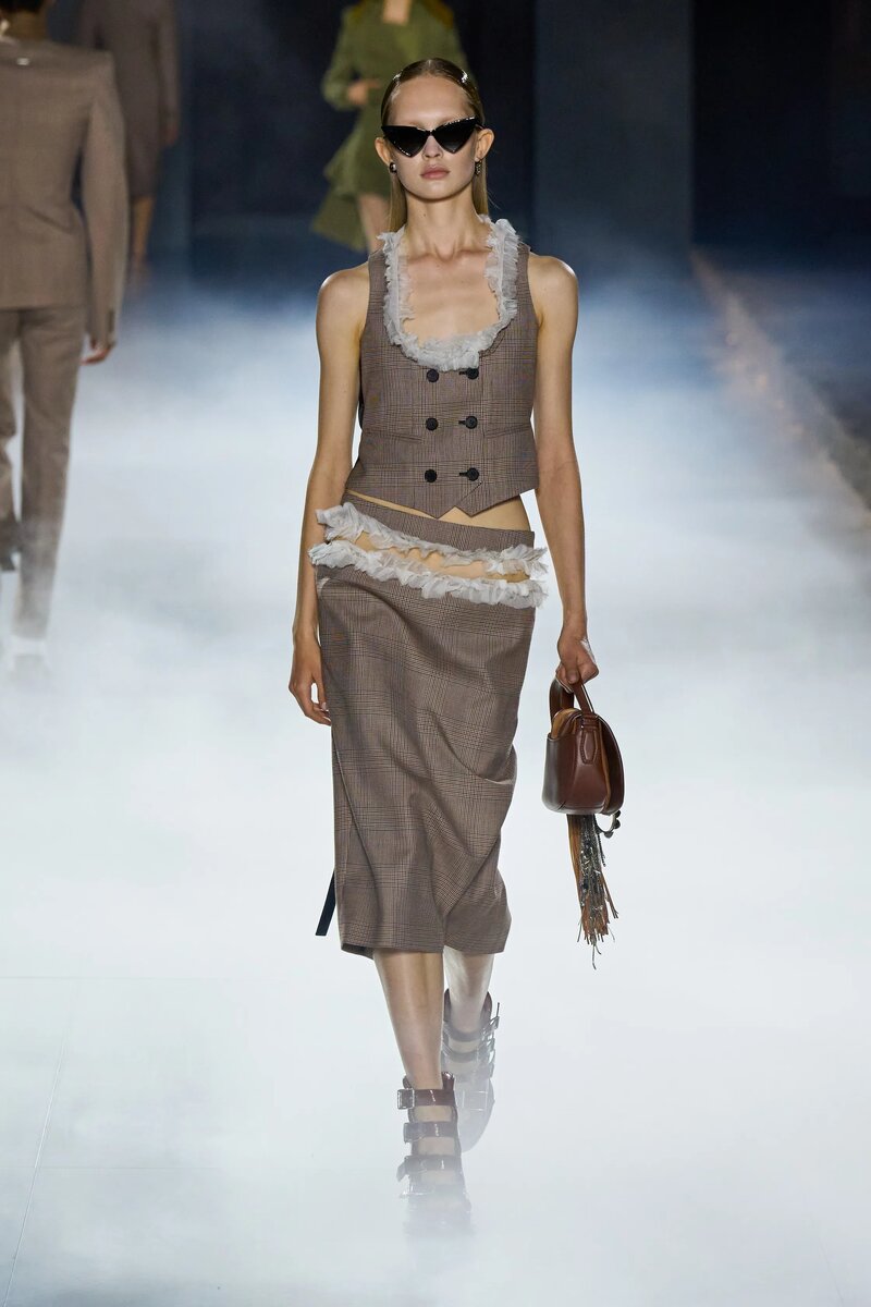 Alexander McQueen Spring 2025